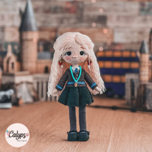 Luna Lovegood, versión uniforme | Patrón de crochet